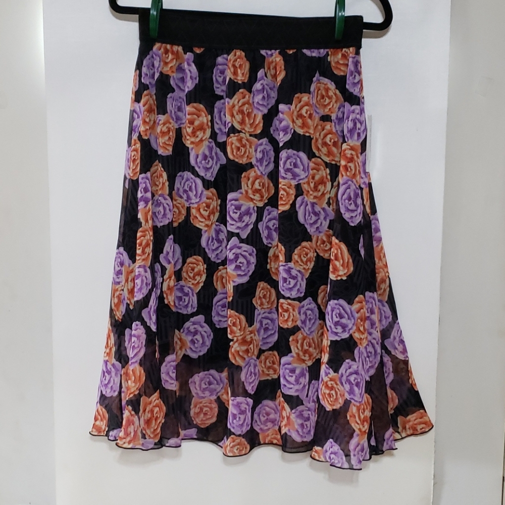 NWT LuLaRoe Lola Skirt